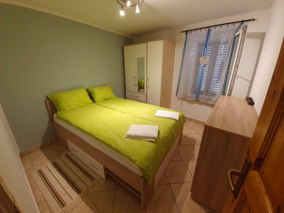 North To South Apartments Izola Bagian luar foto