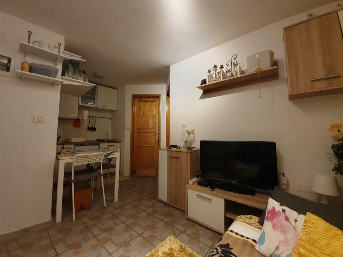 North To South Apartments Izola Bagian luar foto