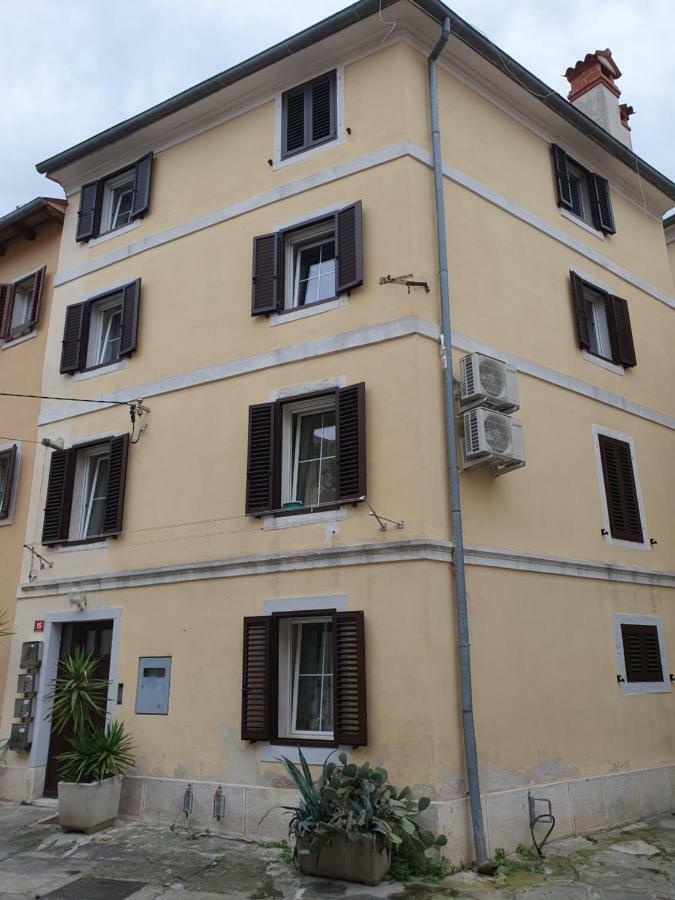 North To South Apartments Izola Bagian luar foto